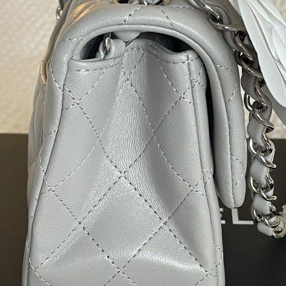 NEW 21B Chanel Grey Classic Mini Square SHW Lamb - Picture 14 of 14